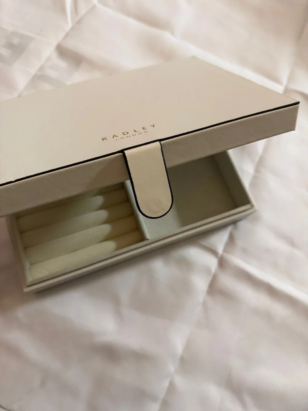 RADLEY LONDON Cream Jewelry Organizer Box - Picture 2 of 4